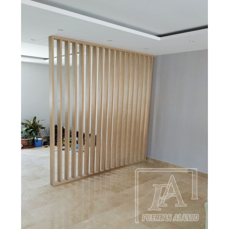 desconectado alineación semanal Instalación de Muro Decorativo con Listones de Madera. Puertas Alanjo Alcalá