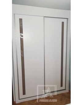 Frente de armario en blanco lacado con cristal pintado el beige
