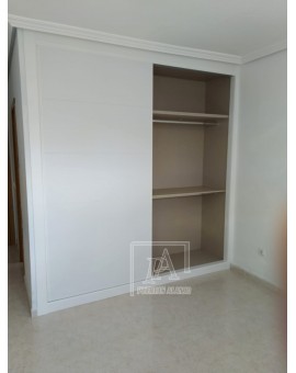 Frente de armario Blanco lacado 4L. horiz.+ Interior textil