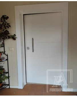Puerta acorazada Dierre Asso10 con manillón de 40cm