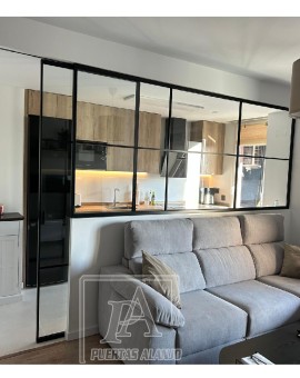 Puerta de cristal con perfil en negro o blanco